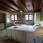Trapela Areopolis, Boutique Areopoli