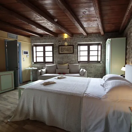 Trapela Areopolis, Boutique Areopoli