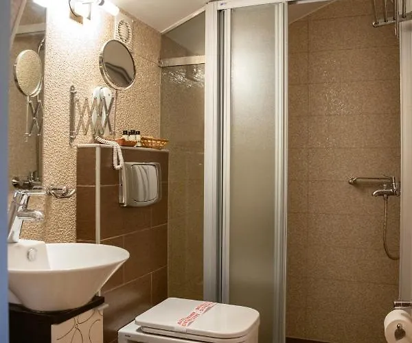 Trapela Areopolis, Boutique Hotell