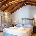 Trapela Areopolis, Boutique Areopoli