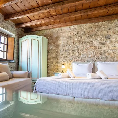 Trapela Areopolis, Boutique 3*