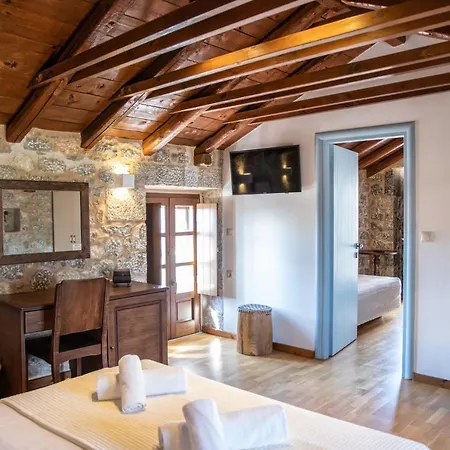 Trapela Areopolis, Boutique 3*