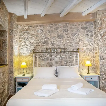 Trapela Areopolis, Boutique 3*