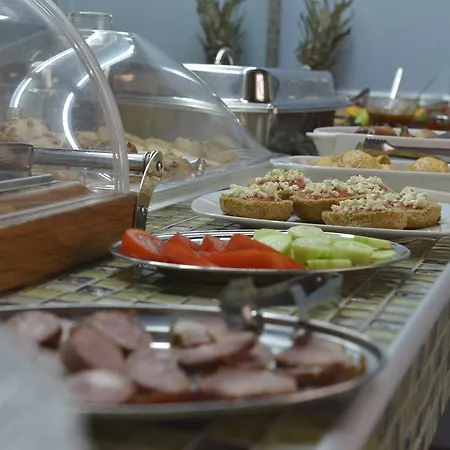 Trapela Areopolis, Boutique Areópolisz