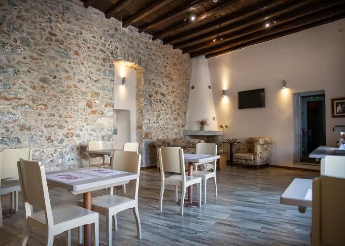 Trapela Areopolis, Boutique