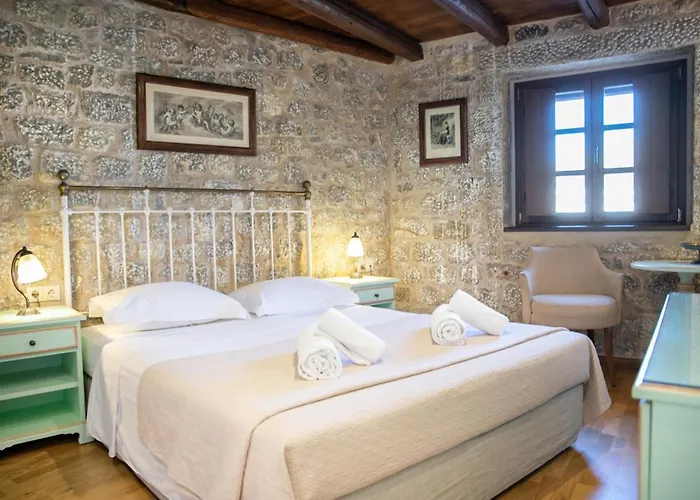 Trapela Areopolis, Boutique Areopoli