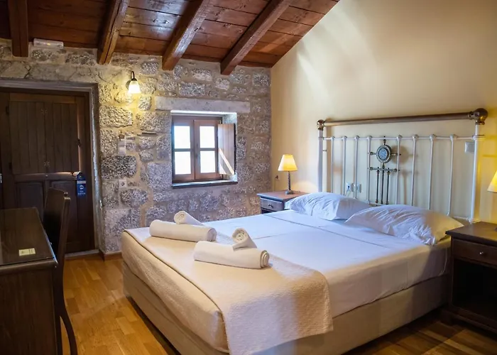 Trapela Areopolis, Boutique